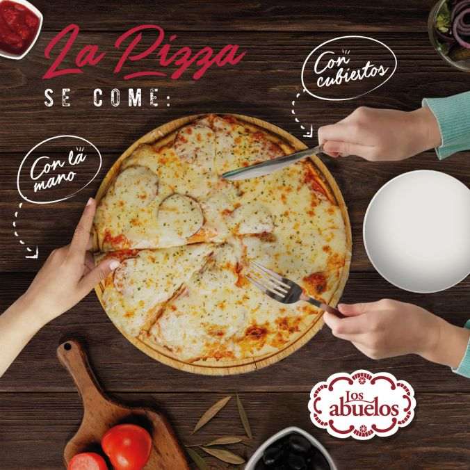 Posteo de Los Abuelos con una pizza casera vista desde arriba